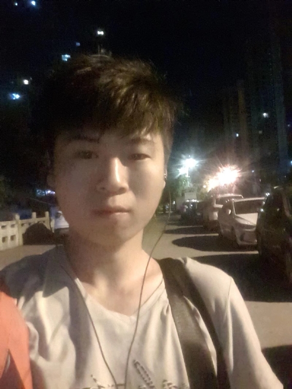流星的瞬间的第一张照片--永泰婚介网