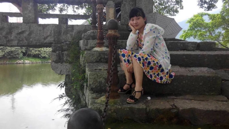 女子悠然的第一张照片--永泰婚介网