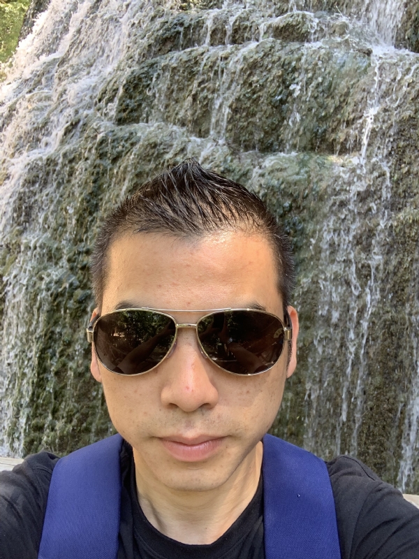 高兴的第二张照片--永泰婚介网