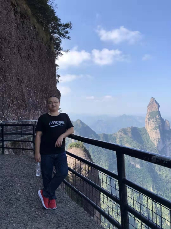 不杵于物的第一张照片--永泰婚介网