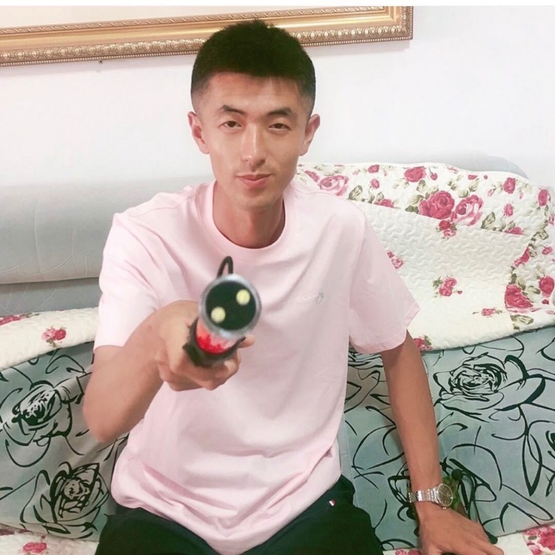 转身留下孤独的她的第一张照片--永泰婚介网