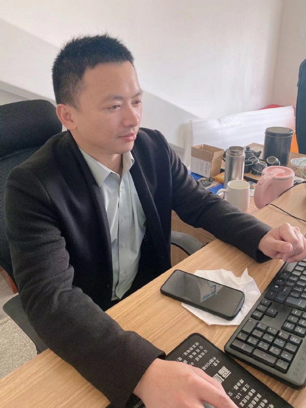 落叶知秋的第一张照片--永泰婚介网