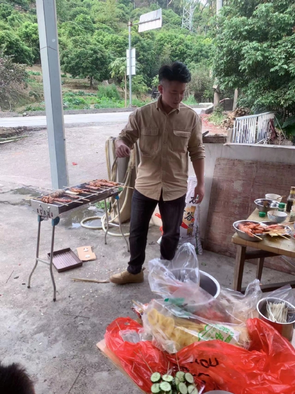 你黑我哟的第一张照片--永泰婚介网