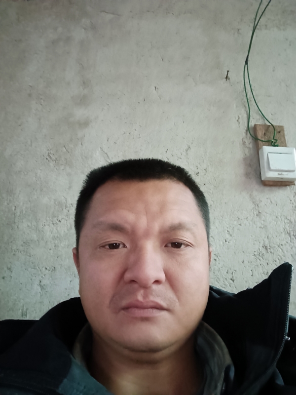 兰成龙的第三张照片--永泰婚介网