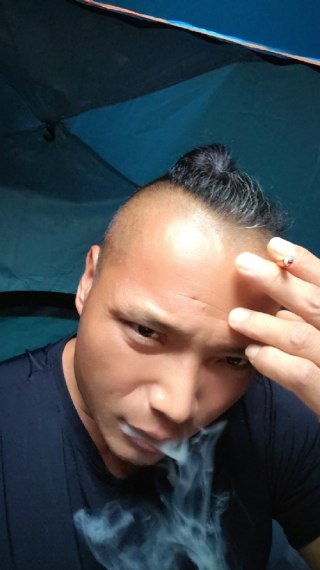 伯爵的第四张照片--永泰婚介网