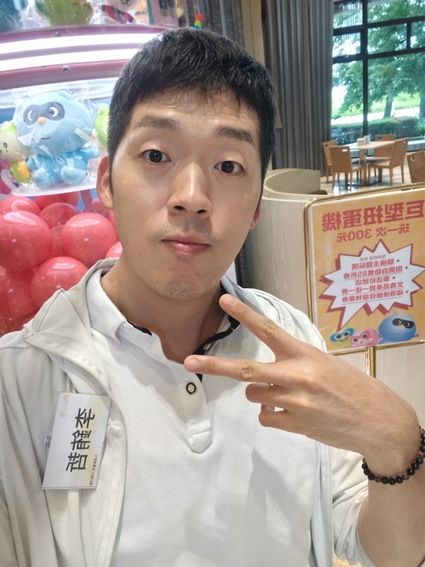 銪哲的第一张照片--永泰婚介网